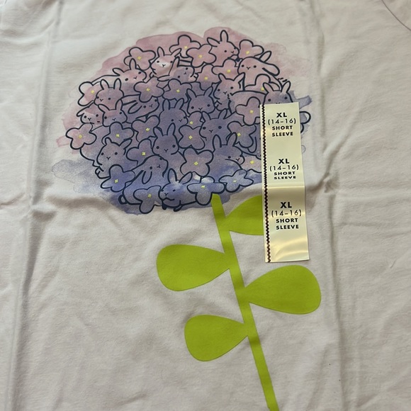 Girls shirt - Picture 2 of 3